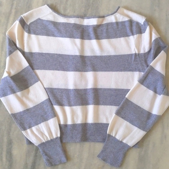 NWT. The Limited Silk/cotton/cashmere cropped sweater with multi color stripes. - Picture 4 of 4